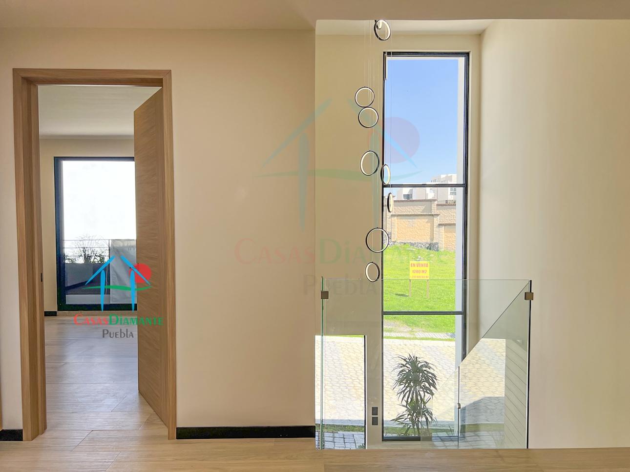 Casa de 2 Niveles con Jardín, 3 Recámaras y Sala de TV - 12