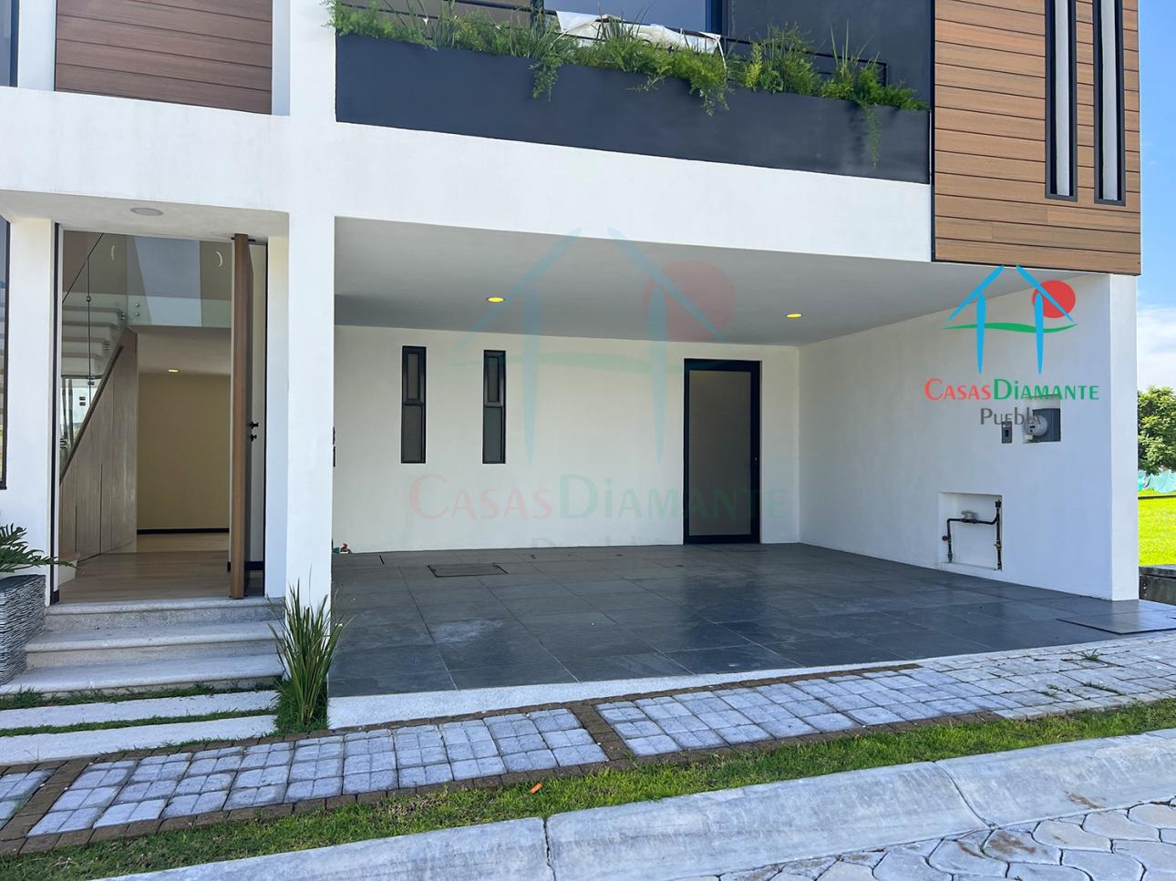 Casa de 2 Niveles con Jardín, 3 Recámaras y Sala de TV - 19