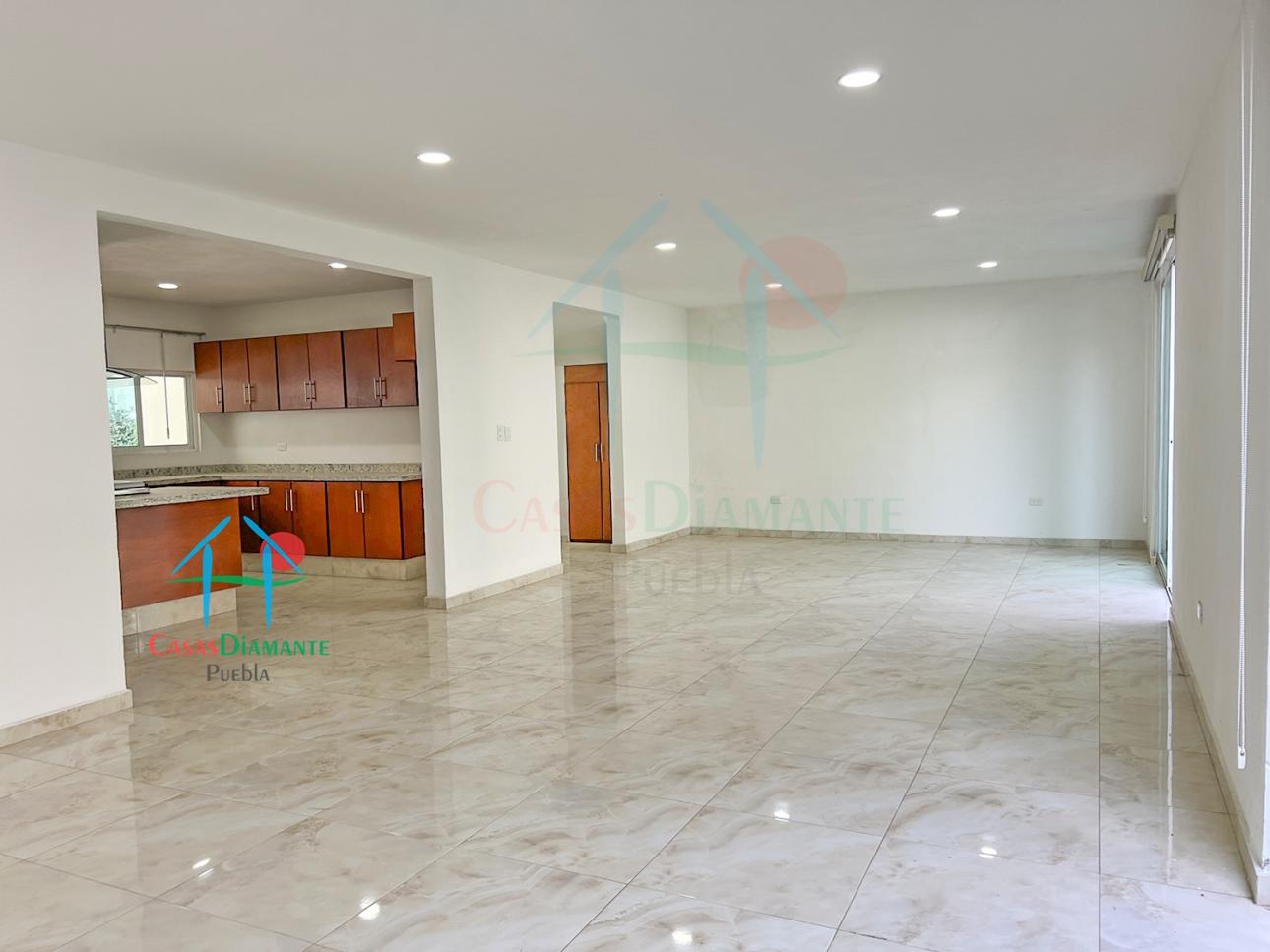 Casa de 3 Niveles con Roof Garden, Jardín y 5 Recámaras — foto 3