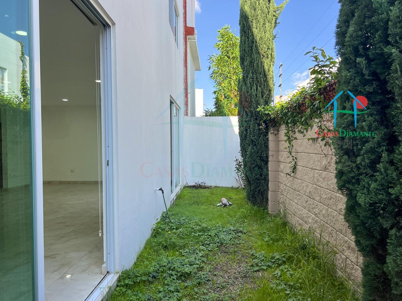 Casa de 3 Niveles con Roof Garden, Jardín y 5 Recámaras — foto 5