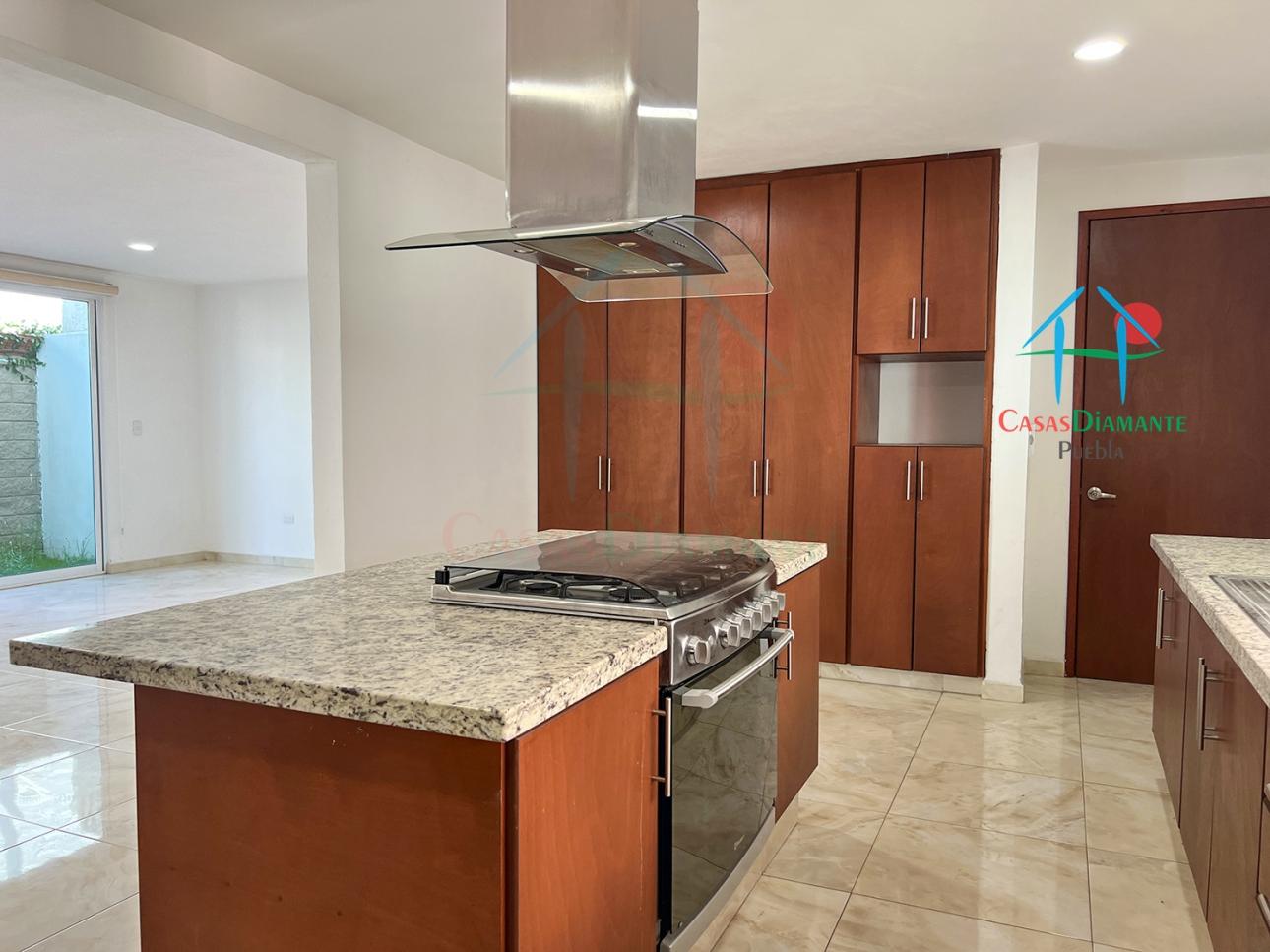 Casa de 3 Niveles con Roof Garden, Jardín y 5 Recámaras — foto 10