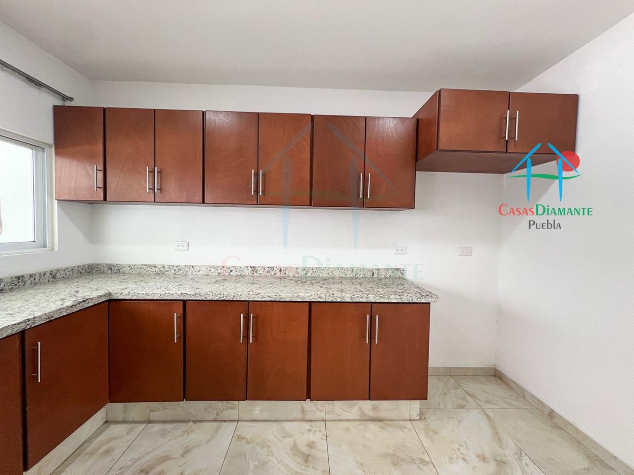 Casa de 3 Niveles con Roof Garden, Jardín y 5 Recámaras — foto 9