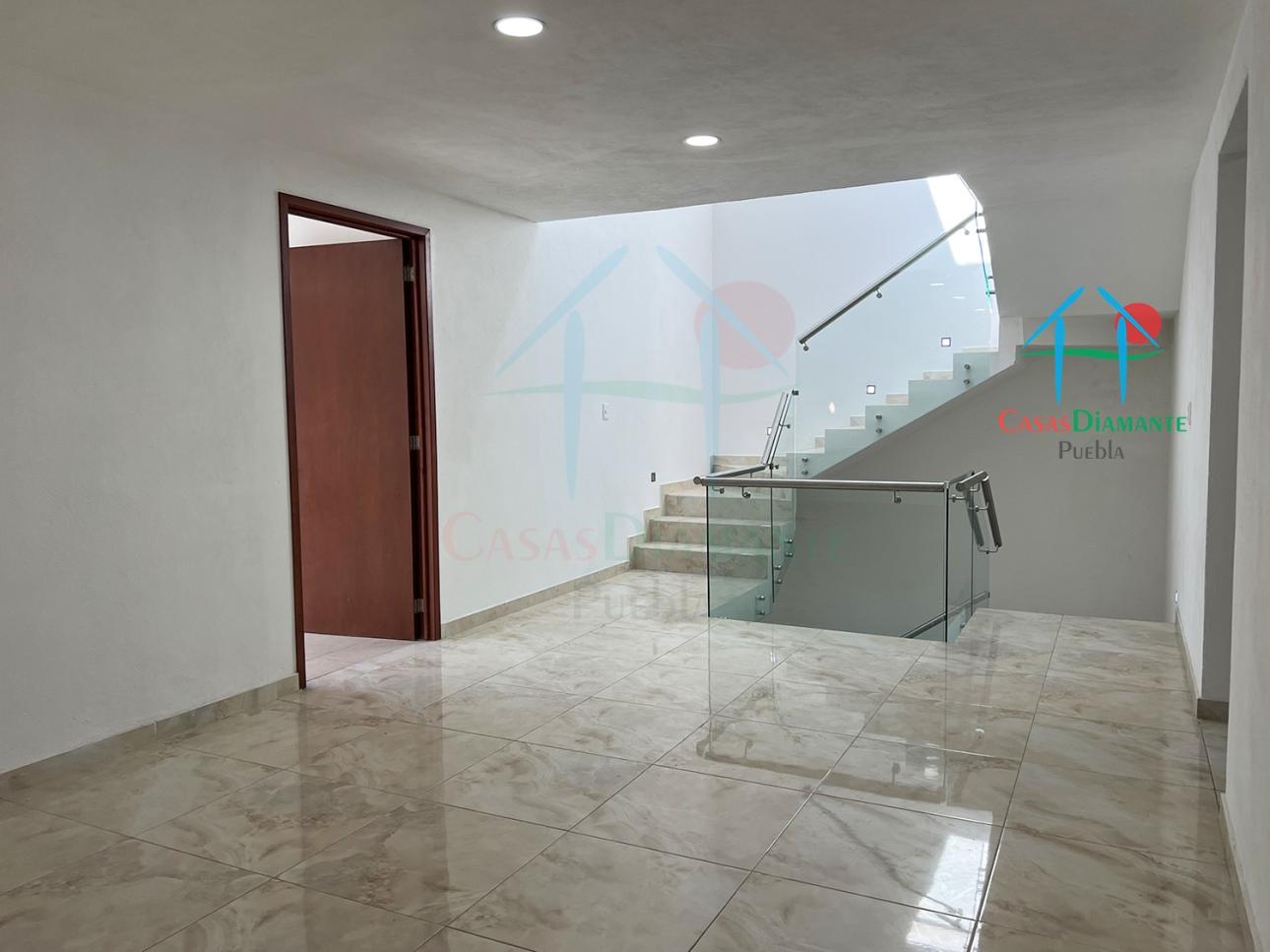 Casa de 3 Niveles con Roof Garden, Jardín y 5 Recámaras — foto 13