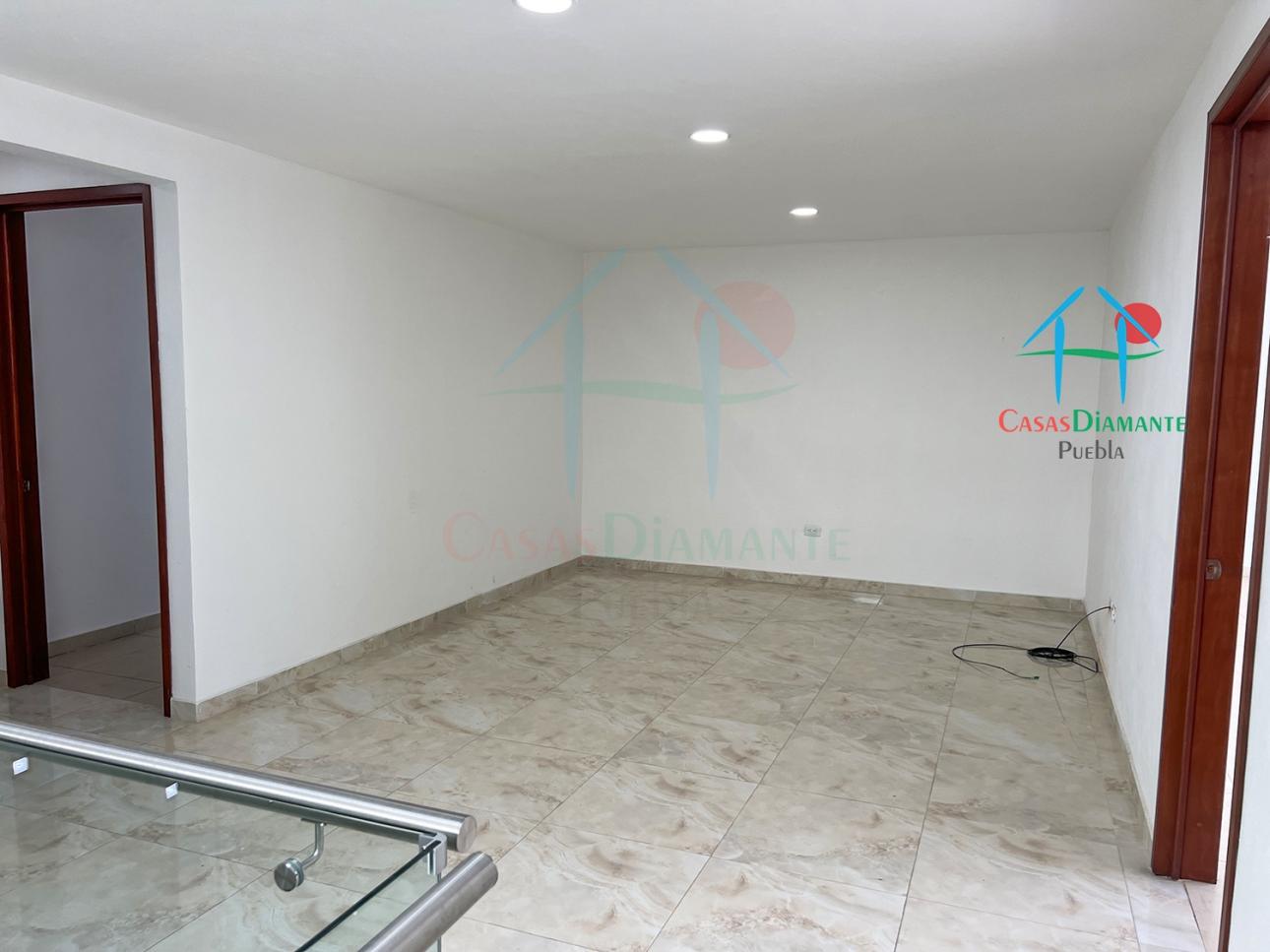 Casa de 3 Niveles con Roof Garden, Jardín y 5 Recámaras — foto 14