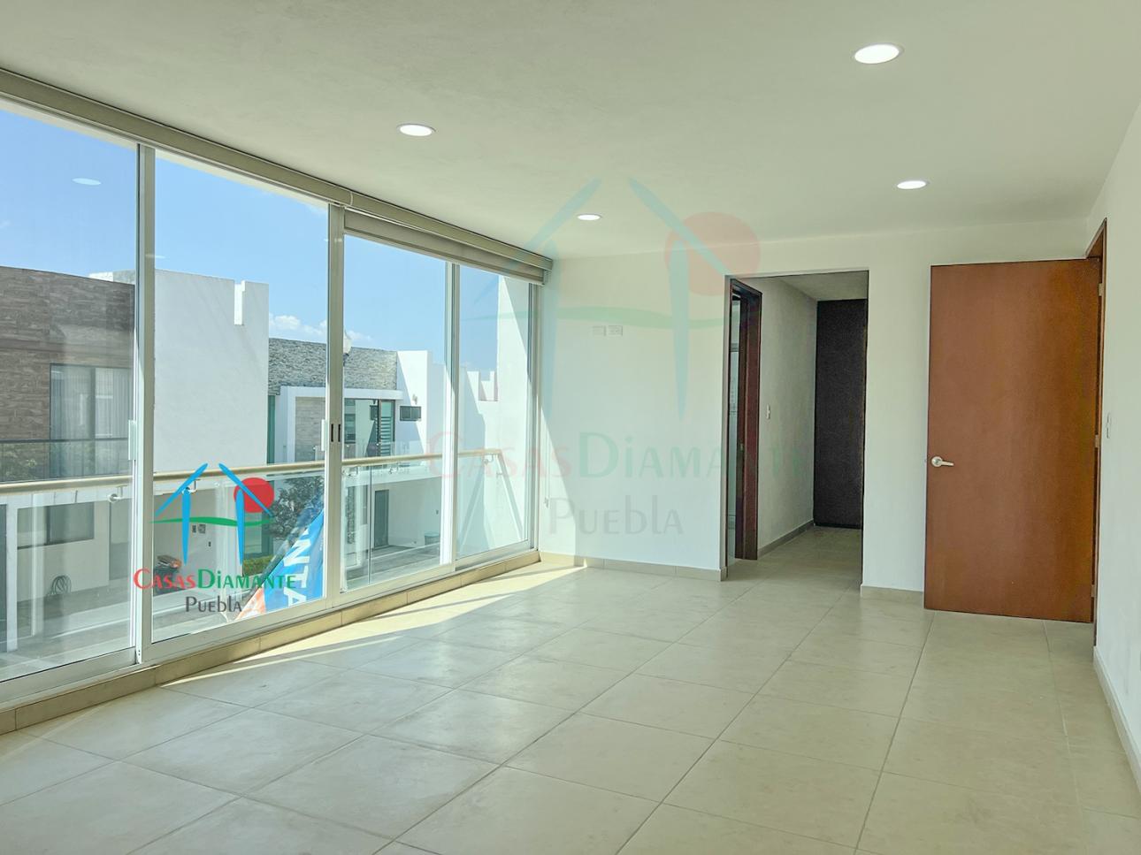 Casa de 3 Niveles con Roof Garden, Jardín y 5 Recámaras — foto 15