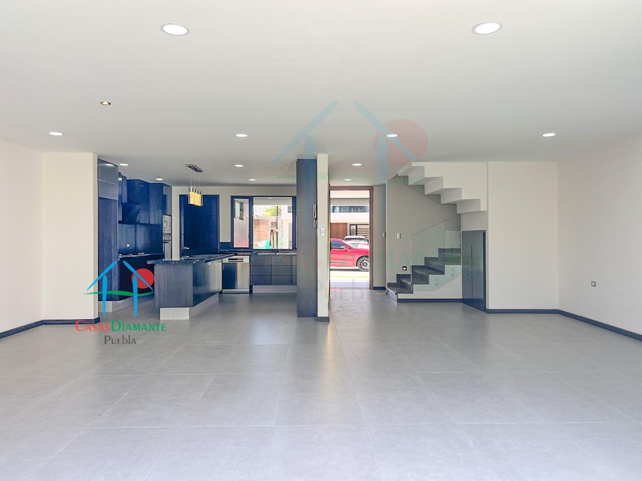 Casa Moderna de 3 Niveles con Roof Garden y Jardín — foto 5