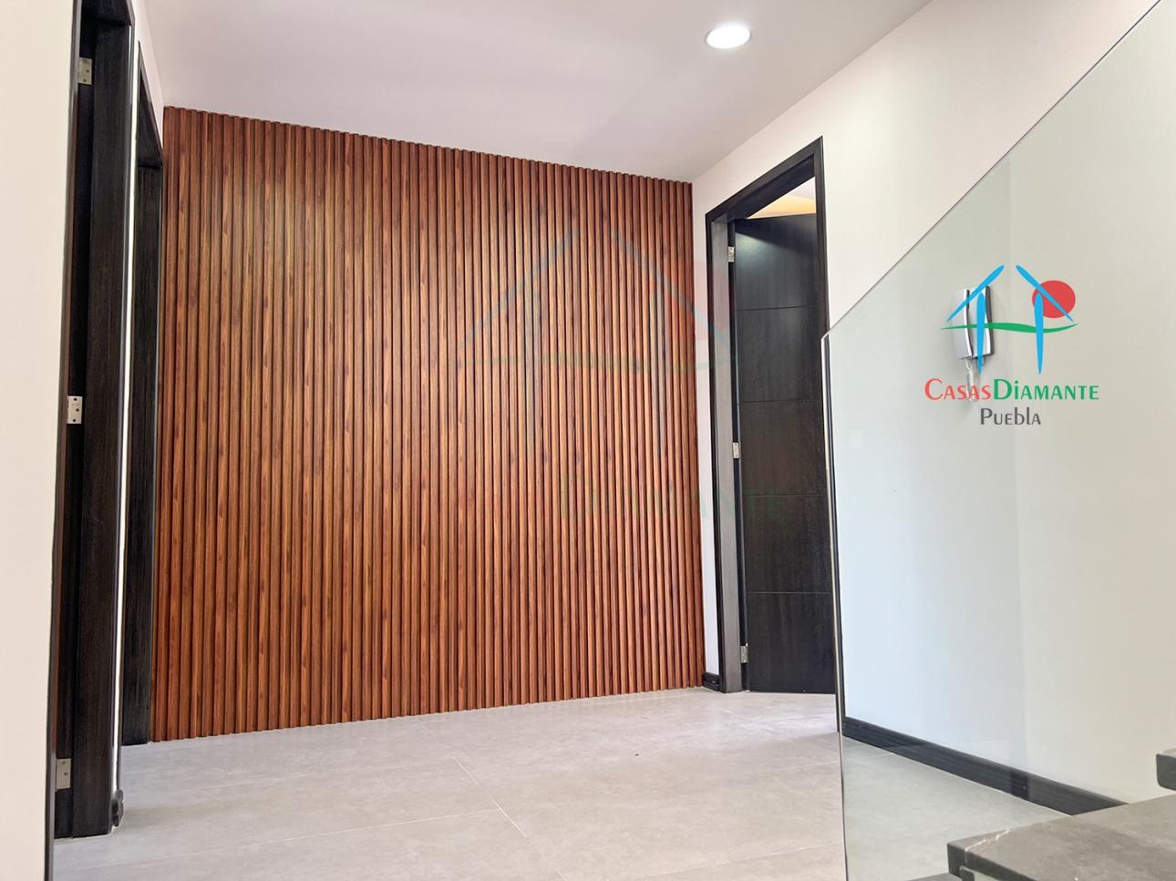 Casa Moderna de 3 Niveles con Roof Garden y Jardín — foto 10