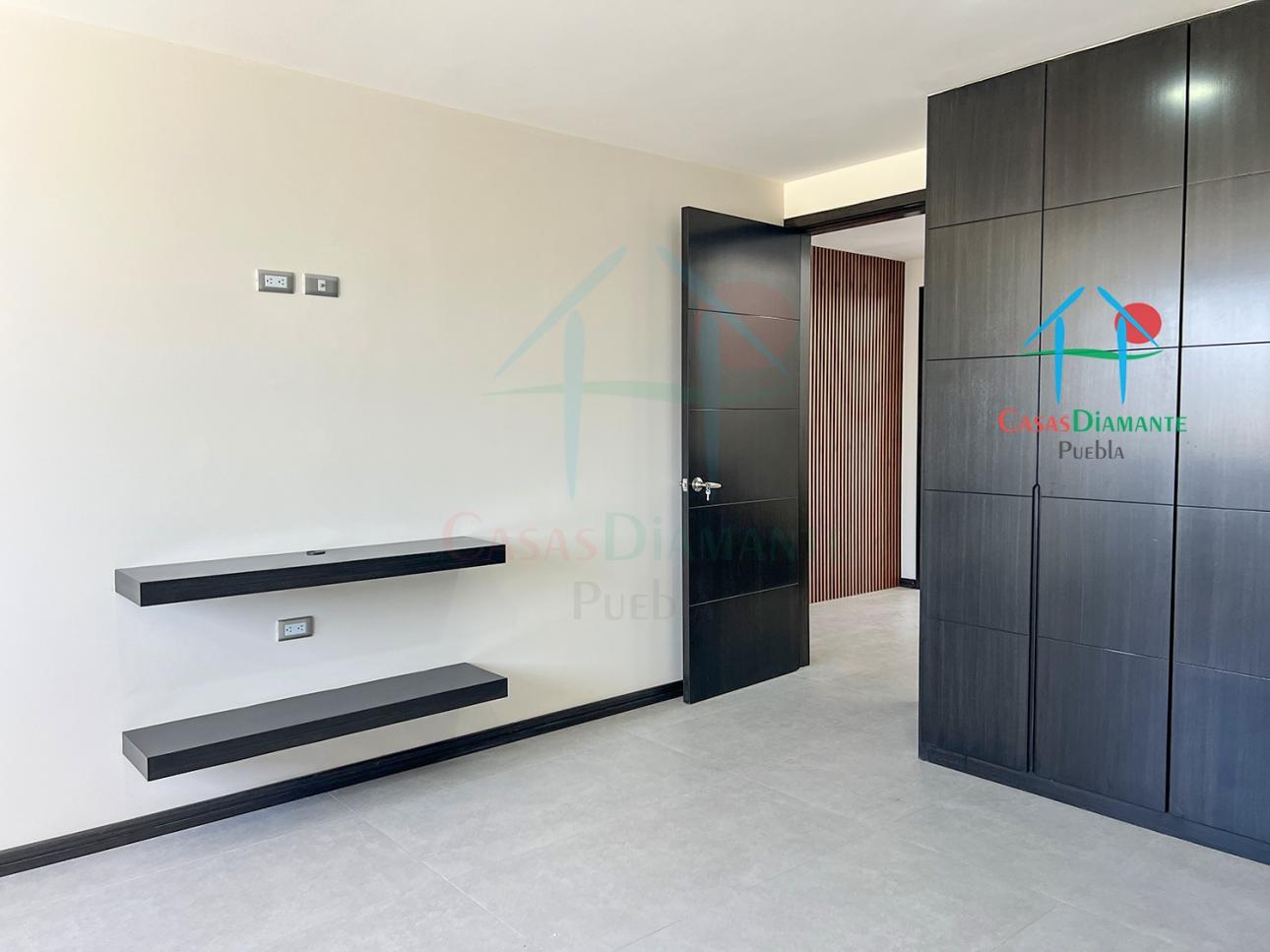 Casa Moderna de 3 Niveles con Roof Garden y Jardín — foto 13