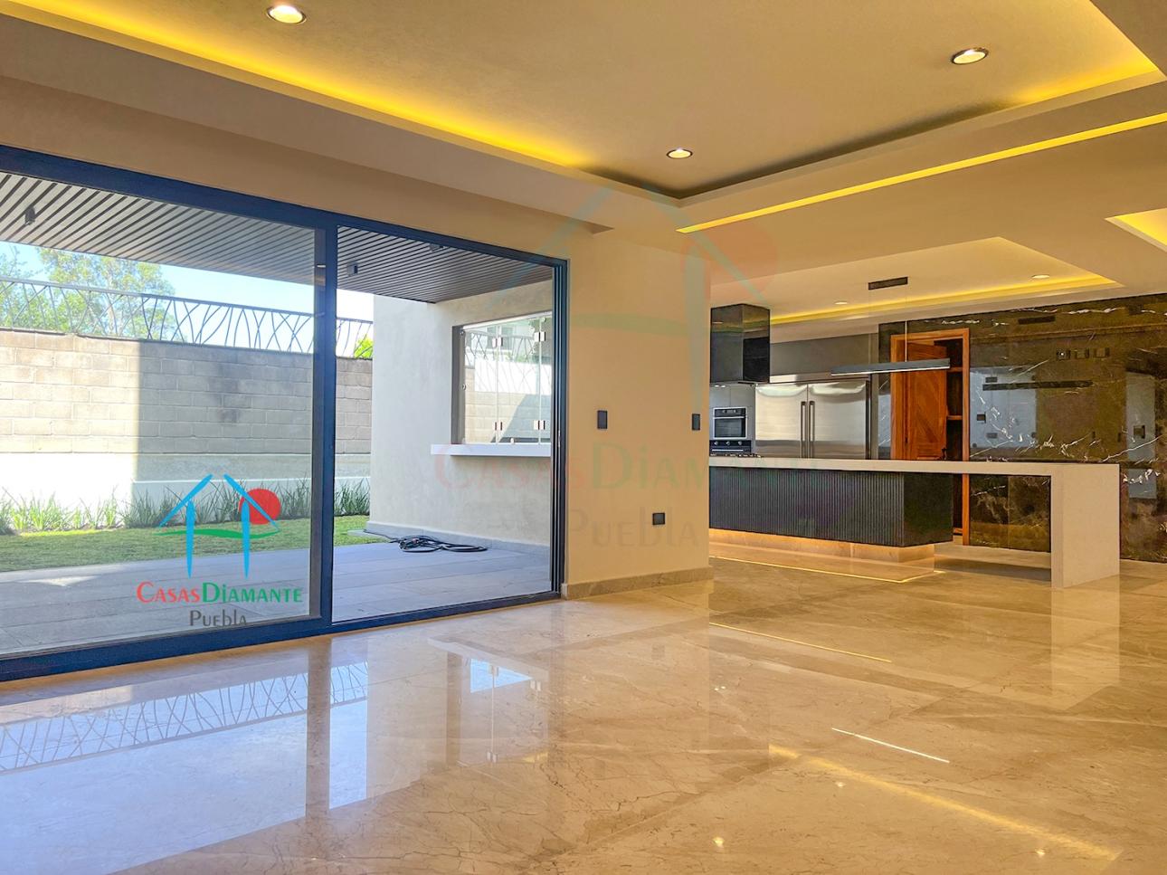 Casa de 3 Niveles con Roof Garden, Jardín y 4 Recámaras — foto 5