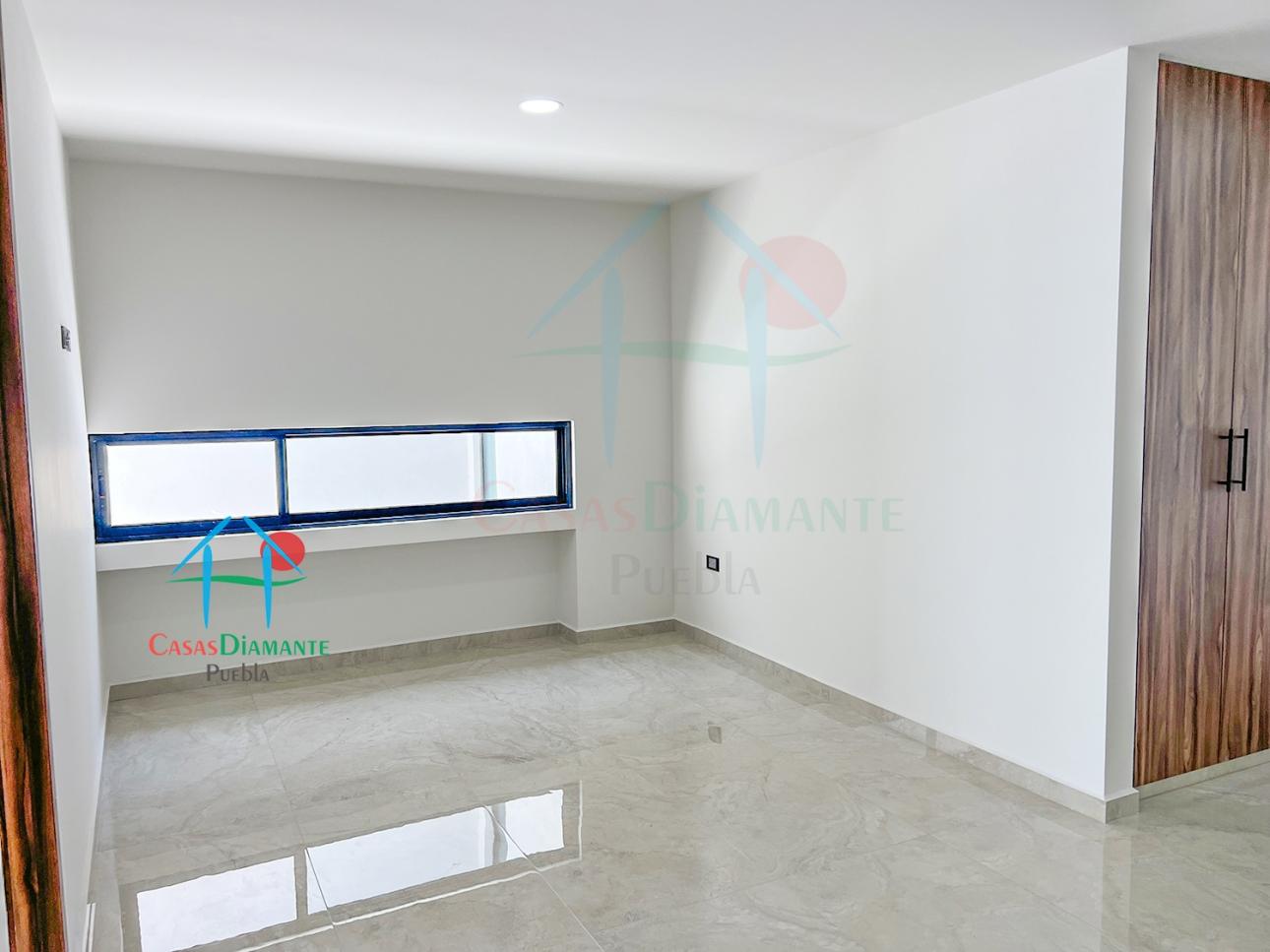 Casa con jardín privado, roof garden, sala de TV — foto 14