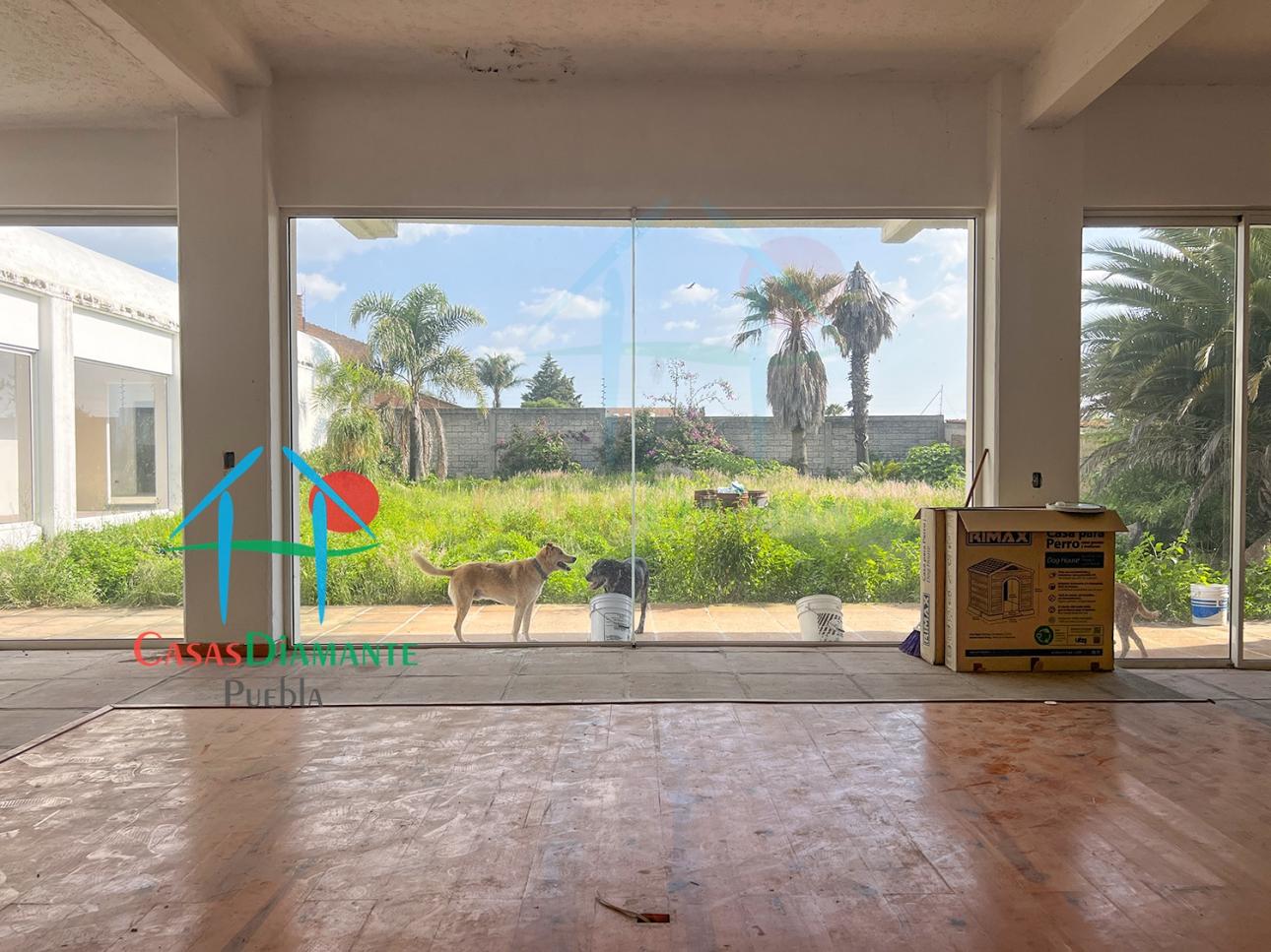 Casa amplia con jardín, terrazas y 4 recámaras para renovar — foto 5