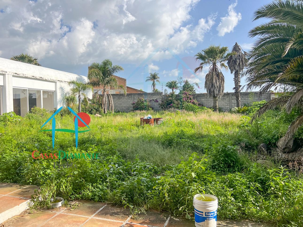 Casa amplia con jardín, terrazas y 4 recámaras para renovar — foto 7