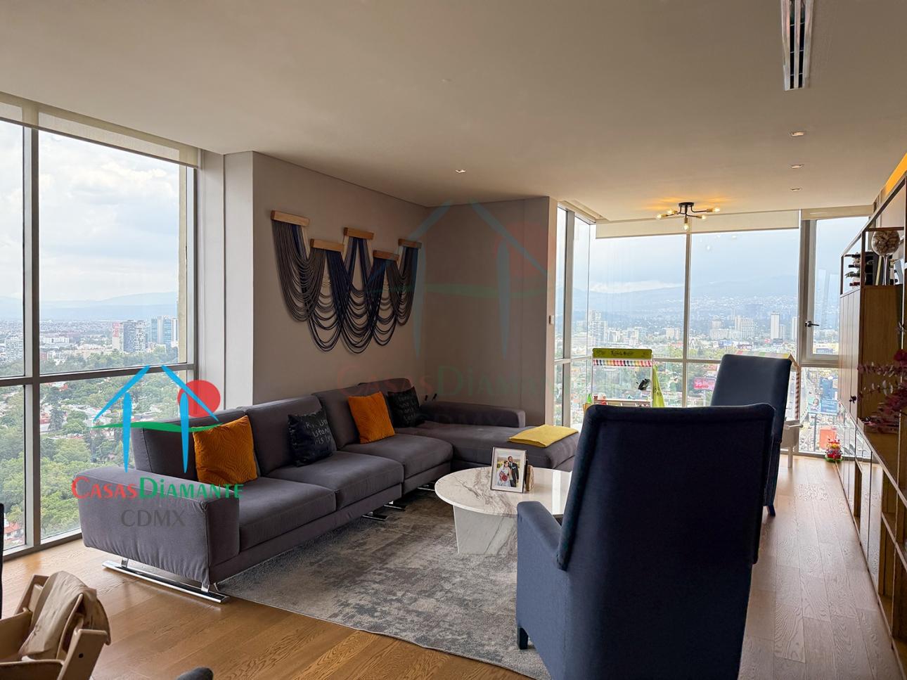 Depto con vista privilegiada en piso 26. Con 2 recámaras