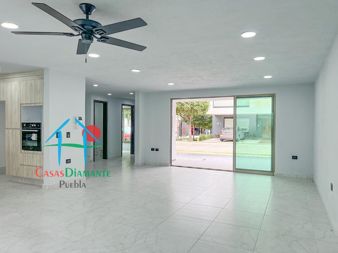 Casa con Roof Garden, Jardín y 4 Recámaras en 3 Niveles — foto 3