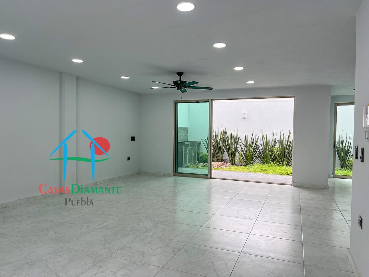 Casa con Roof Garden, Jardín y 4 Recámaras en 3 Niveles — foto 4