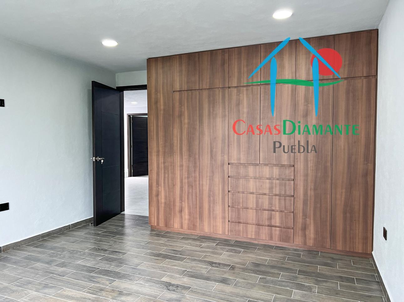 Casa con Roof Garden, Jardín y 4 Recámaras en 3 Niveles — foto 9