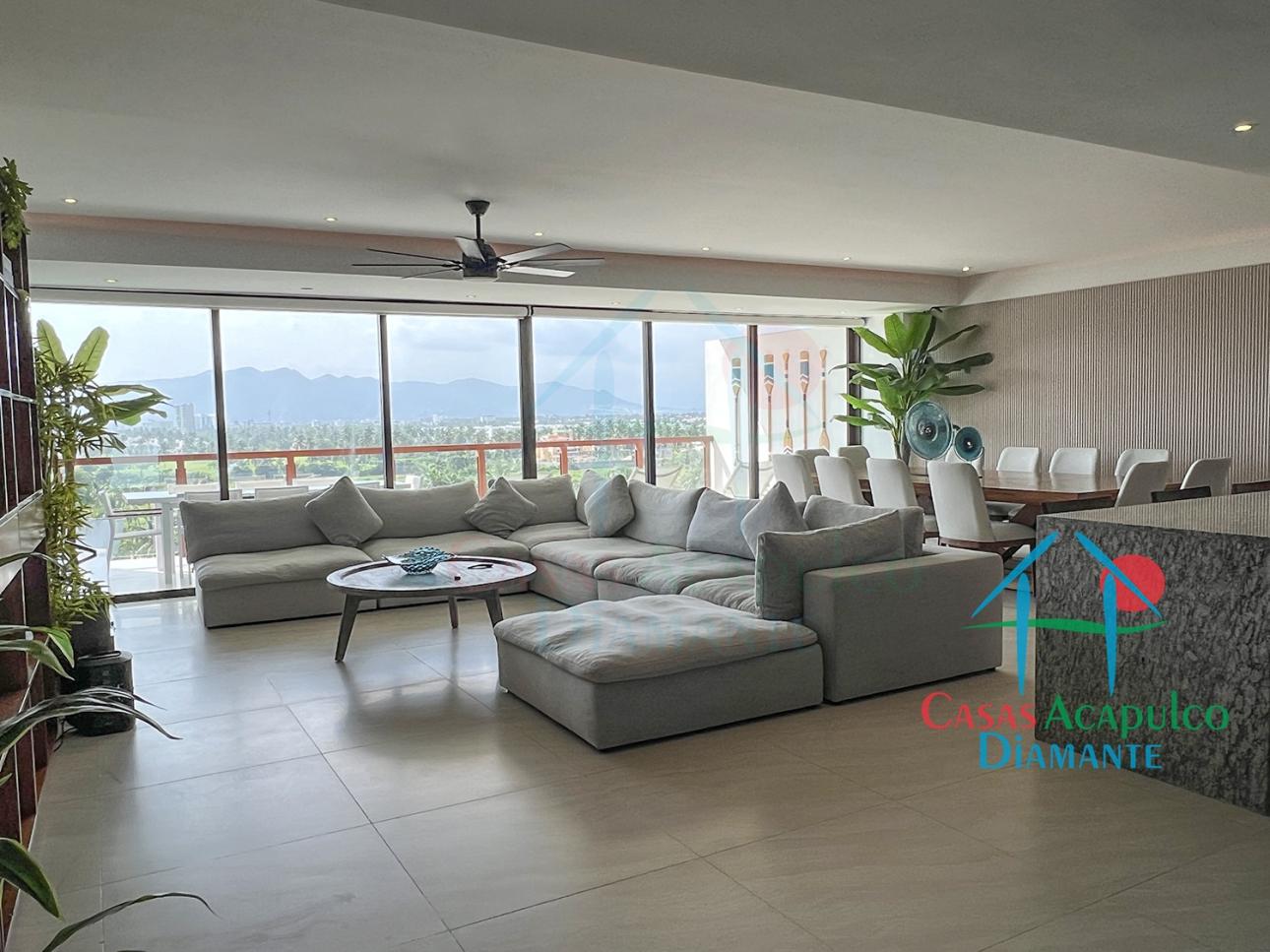 Depa de playa con terraza y vista parcial al mar