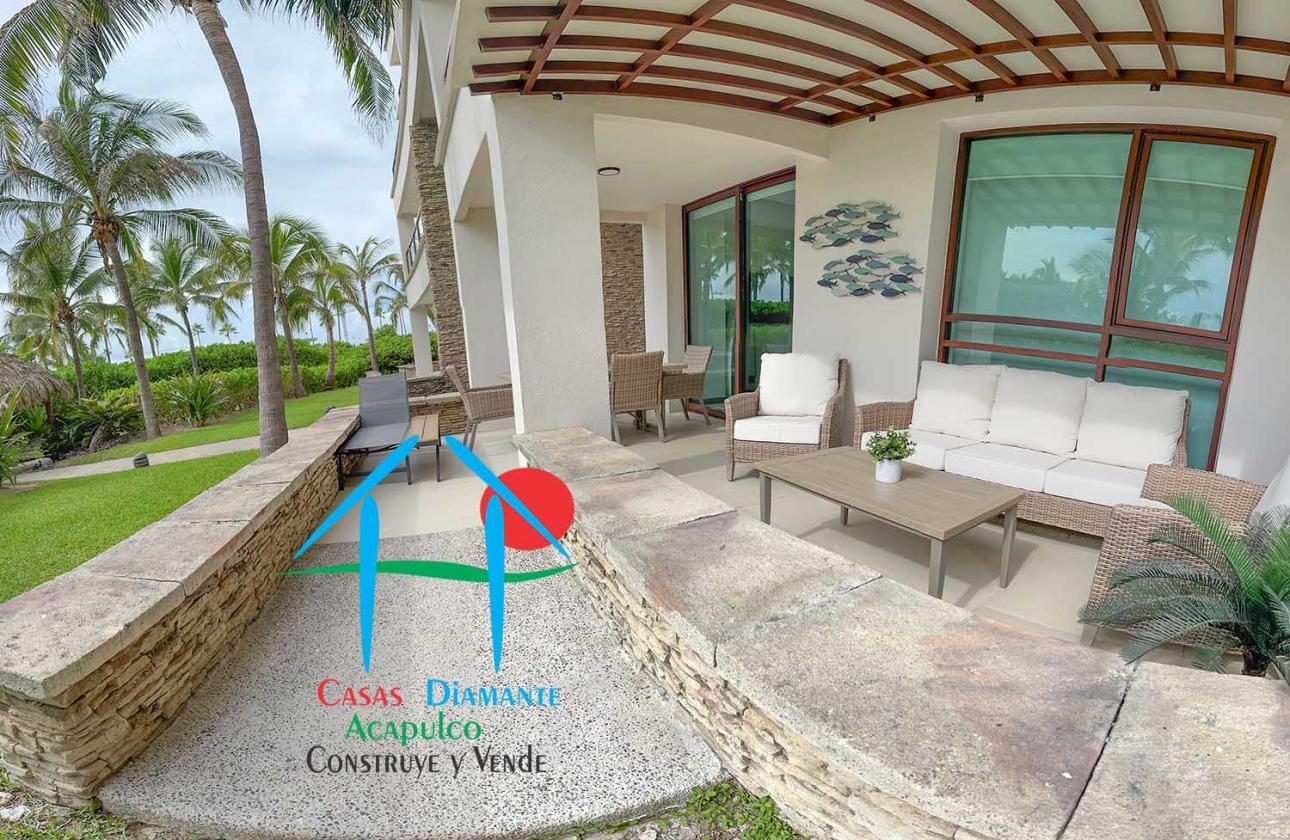 Depa de playa con terraza y jardín privado — foto 6