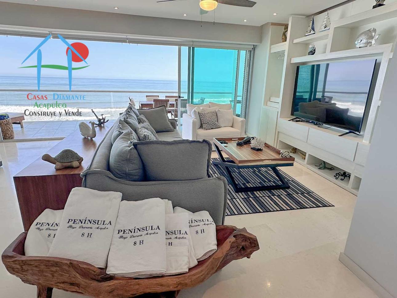 Depa en exclusivo condominio de playa. Con vista al mar