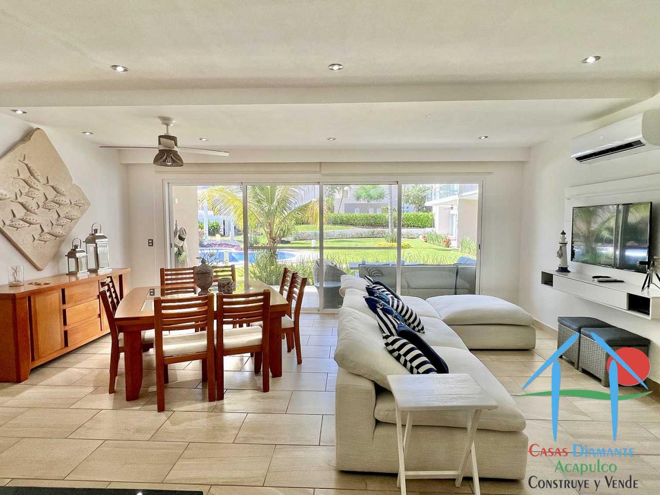 3 recámaras, terraza con salida al jardín y jacuzzi privado