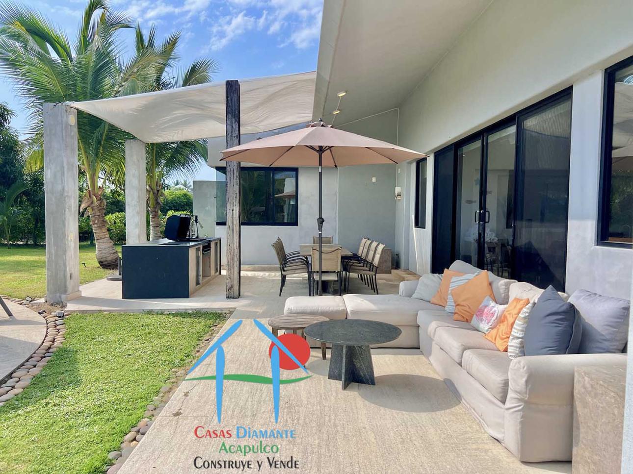 Terraza, vista a la laguna, jardín con alberca y family room — foto 9