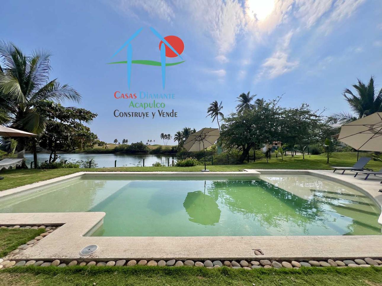 Terraza, vista a la laguna, jardín con alberca y family room — foto 11