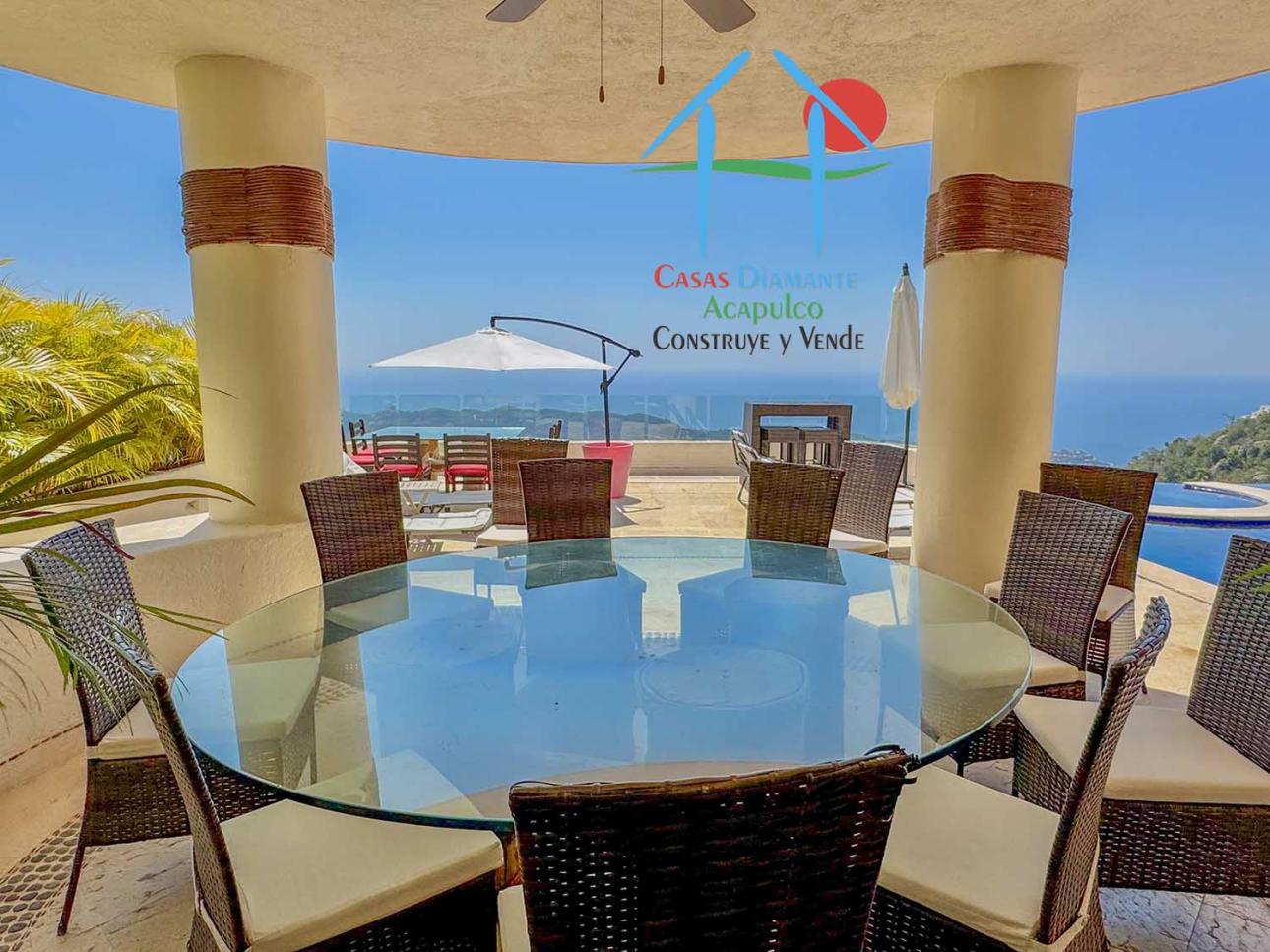 Terraza con asoleadero, alberca, jacuzzi y vista al mar — foto 9