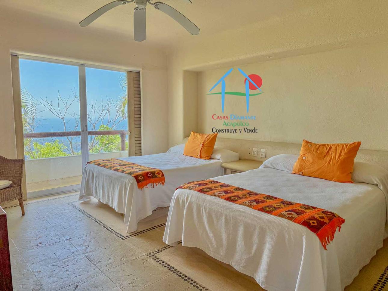 Terraza con asoleadero, alberca, jacuzzi y vista al mar — foto 12