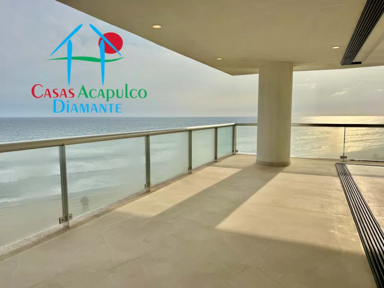 De playa, con terraza, vista al mar y 4 recámaras — foto 4