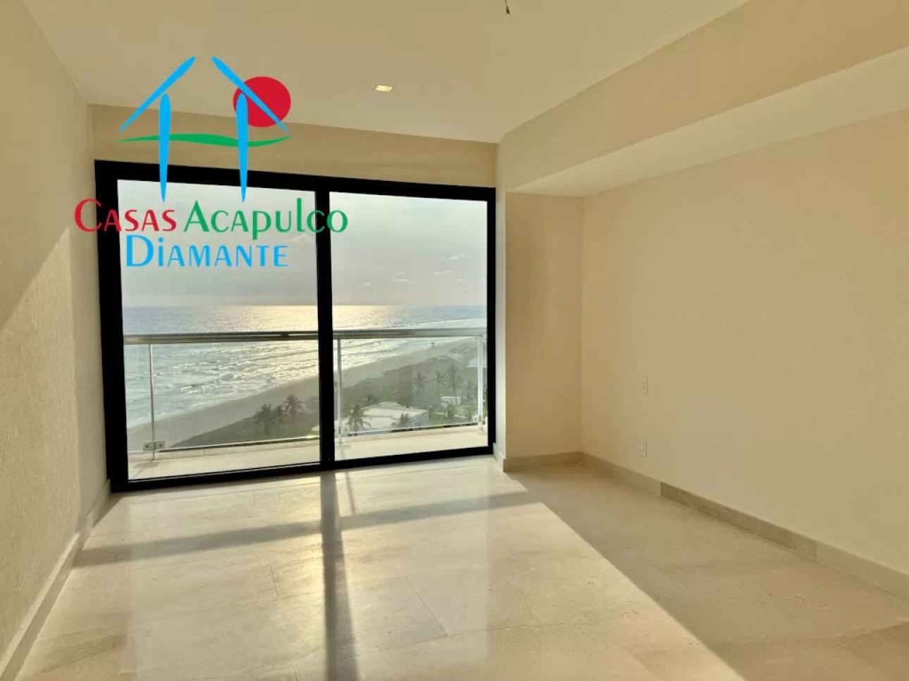 De playa, con terraza, vista al mar y 4 recámaras — foto 10