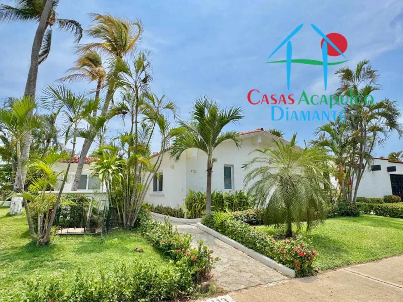 5 recámaras, terraza con alberca privada y jardín - 2