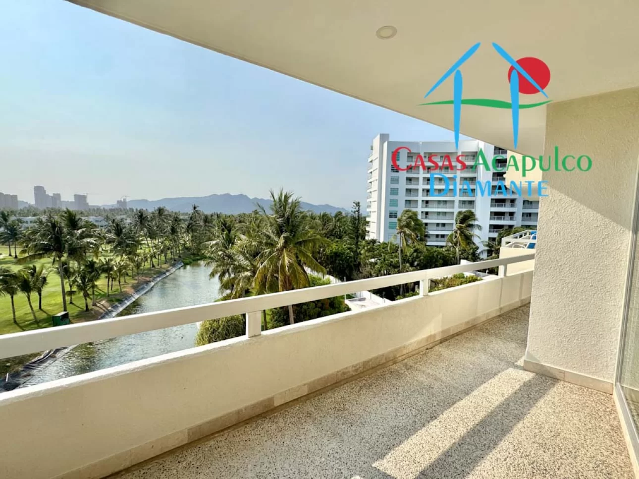 Depa con 2 recámaras y terraza con vista al campo de golf — foto 6