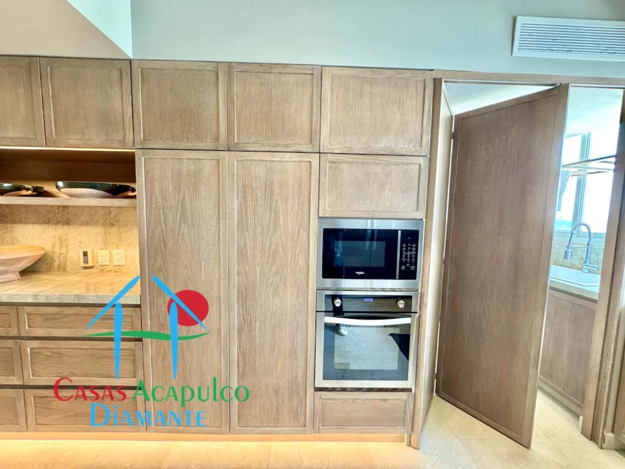 Remodelado con amplia terraza y vista al mar — foto 12