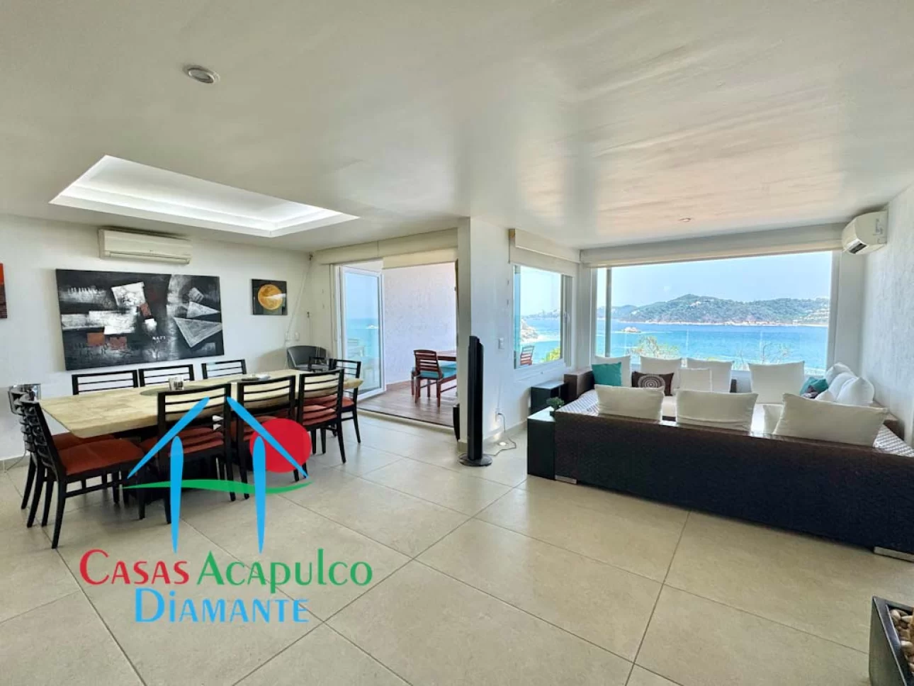 Depa con 3 recámaras y 2 terrazas con vista al mar
