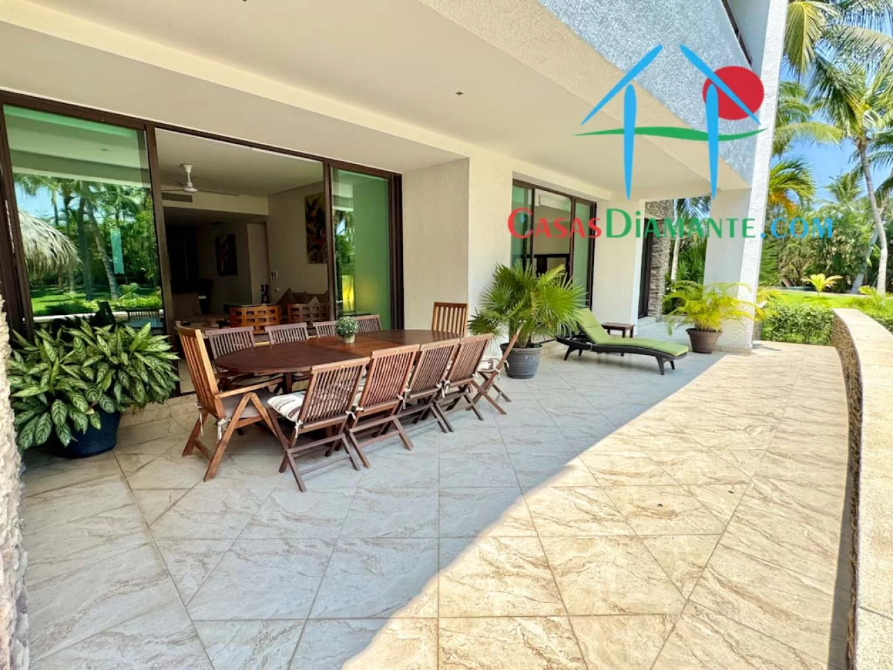 Garden House con jardín privado y 3 estacionamientos — foto 9