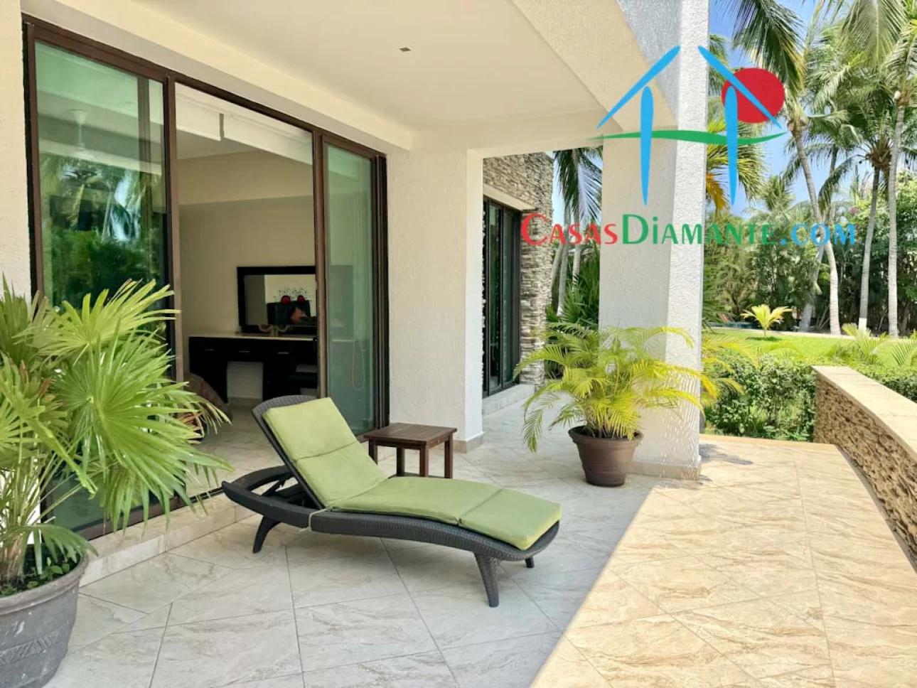 Garden House con jardín privado y 3 estacionamientos — foto 13