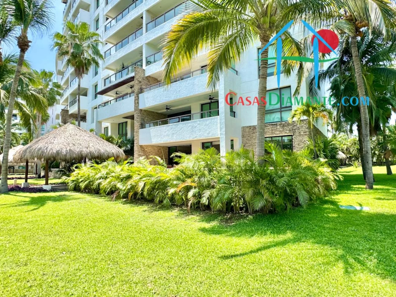 Garden House con jardín privado y 3 estacionamientos — foto 15