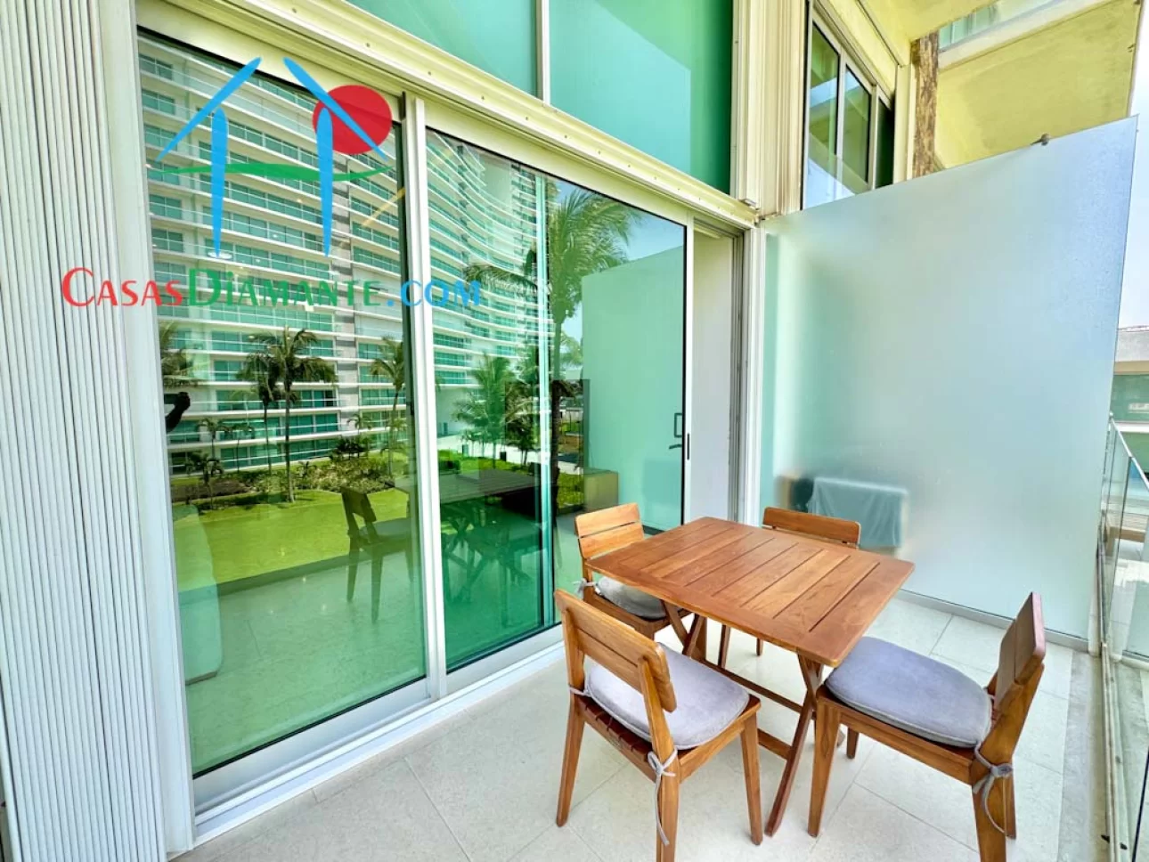 En condominio de playa con terraza y 2 recámaras — foto 7