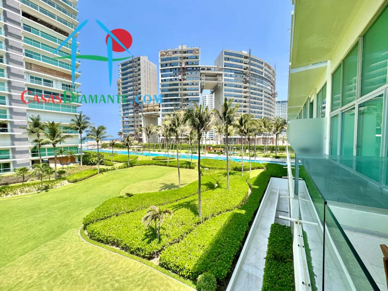 En condominio de playa con terraza y 2 recámaras — foto 10