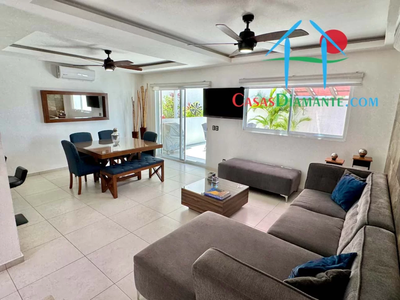 Casa con terraza, jacuzzi, salida al jardín y áreas comunes — foto 2