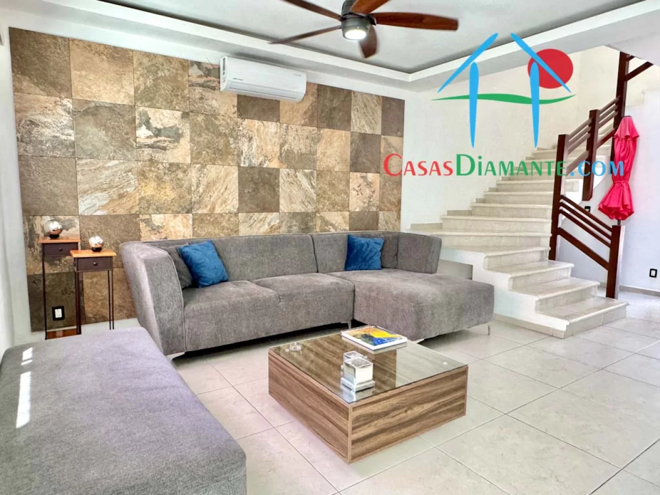 Casa con terraza, jacuzzi, salida al jardín y áreas comunes — foto 7