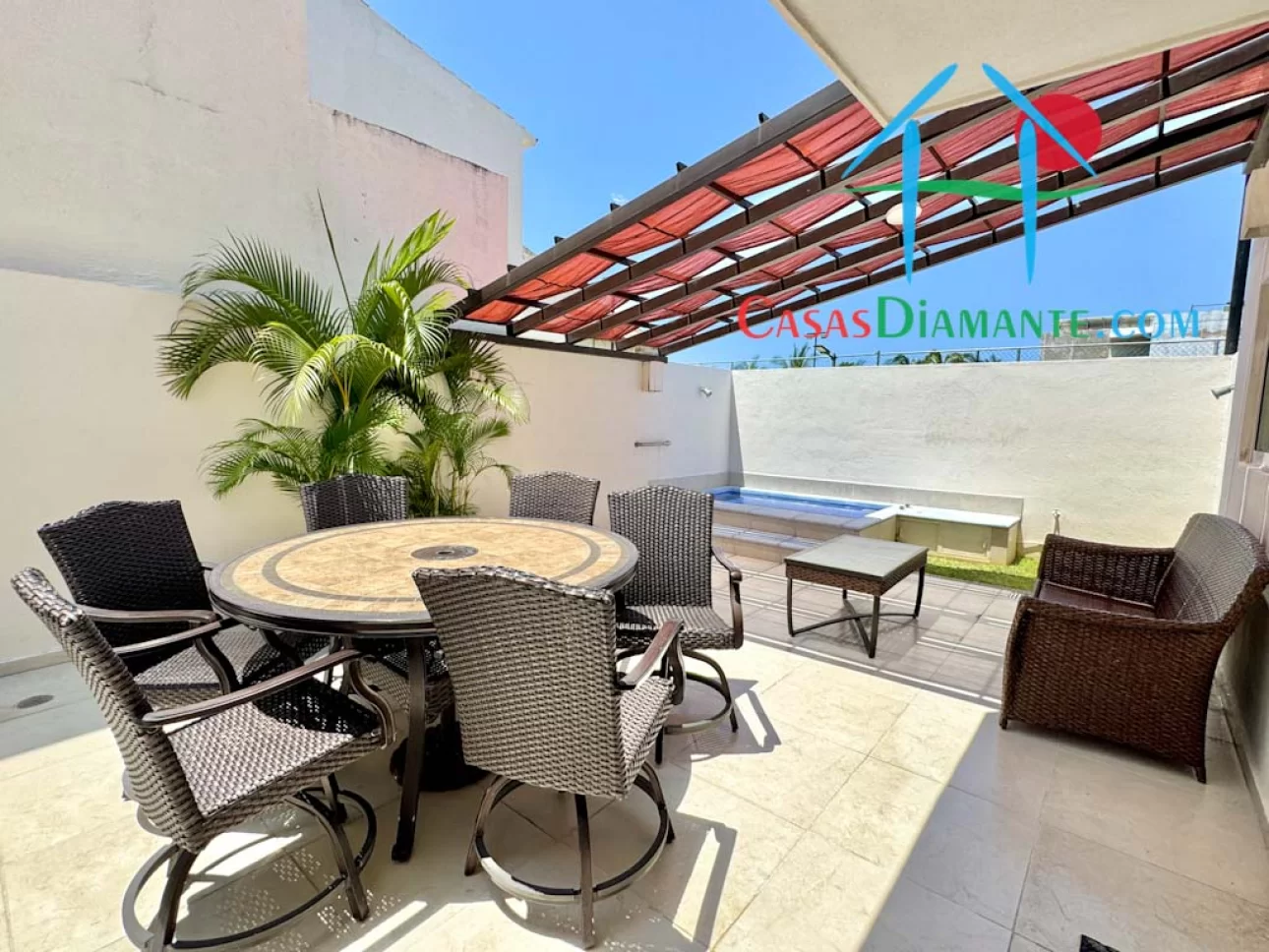 Casa con terraza, jacuzzi, salida al jardín y áreas comunes — foto 9