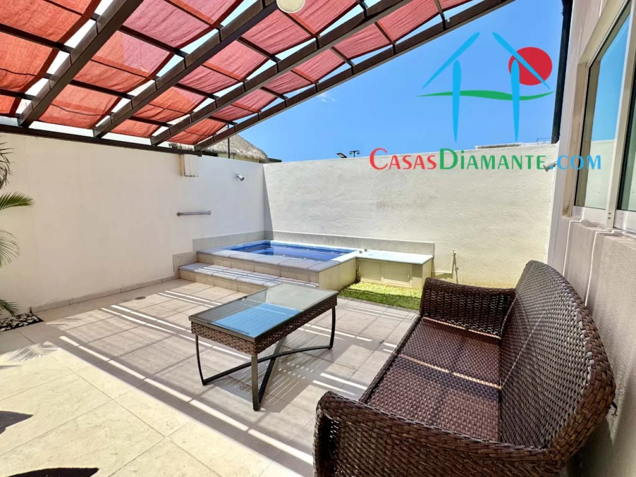 Casa con terraza, jacuzzi, salida al jardín y áreas comunes — foto 15