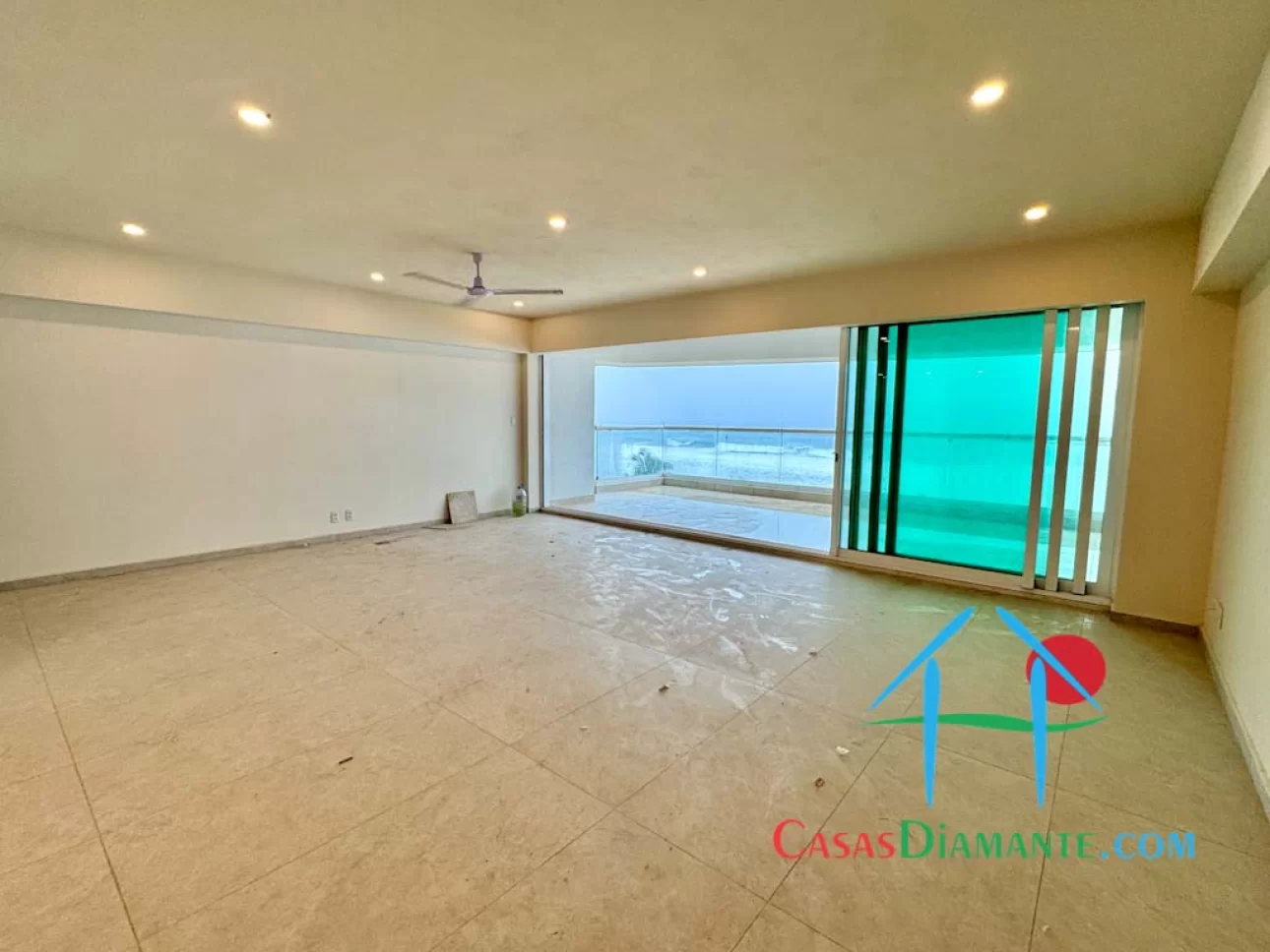 Departamento de playa con terraza, vista al mar, 4 recámaras — foto 2