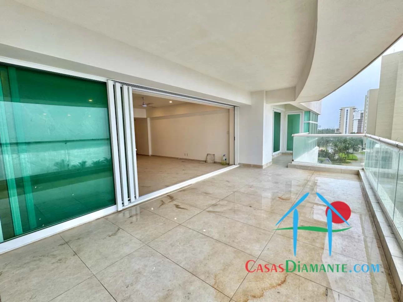 Departamento de playa con terraza, vista al mar, 4 recámaras — foto 10