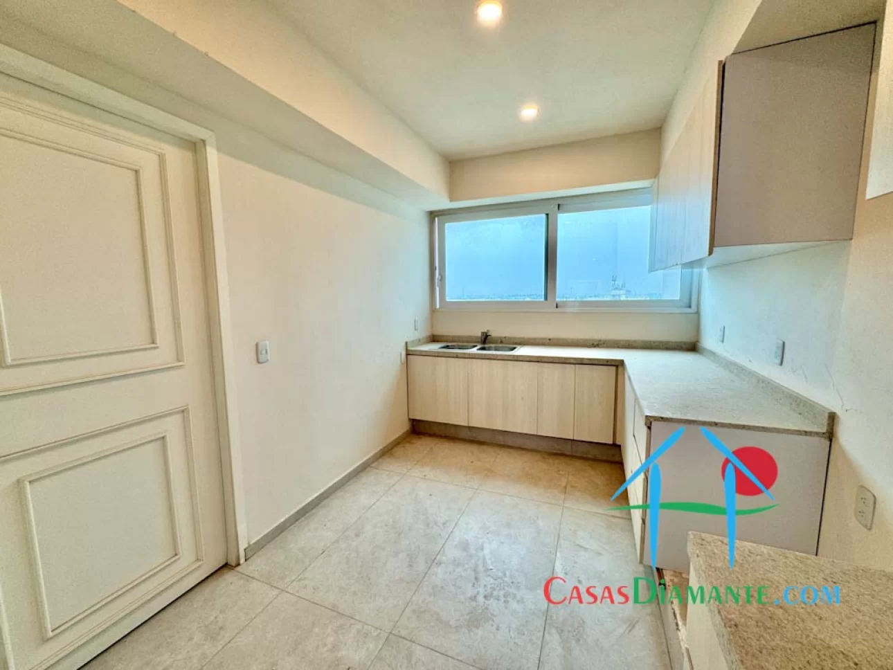 Departamento de playa con terraza, vista al mar, 4 recámaras — foto 15