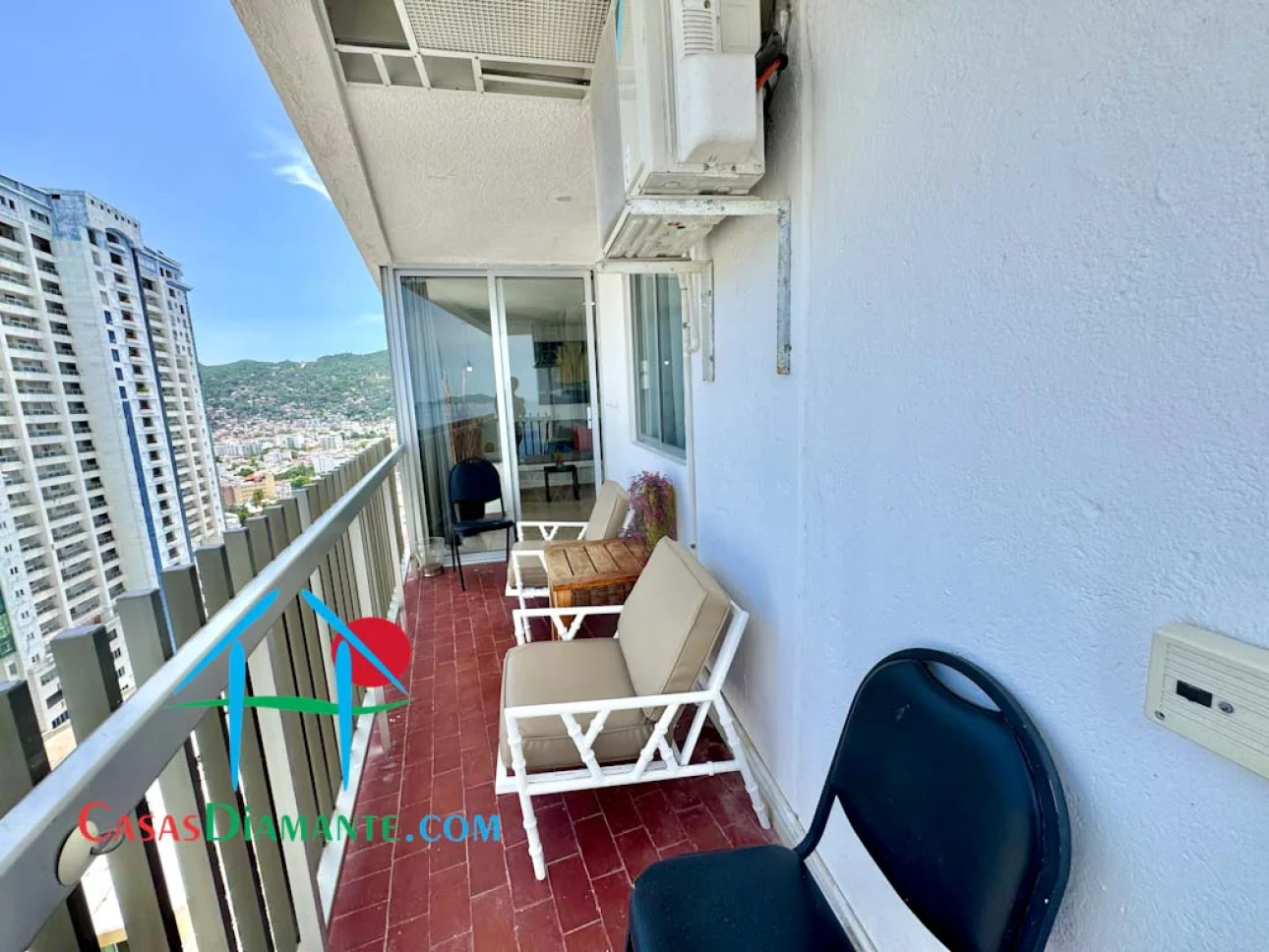 Departamento de playa con terraza y vista al mar — foto 13