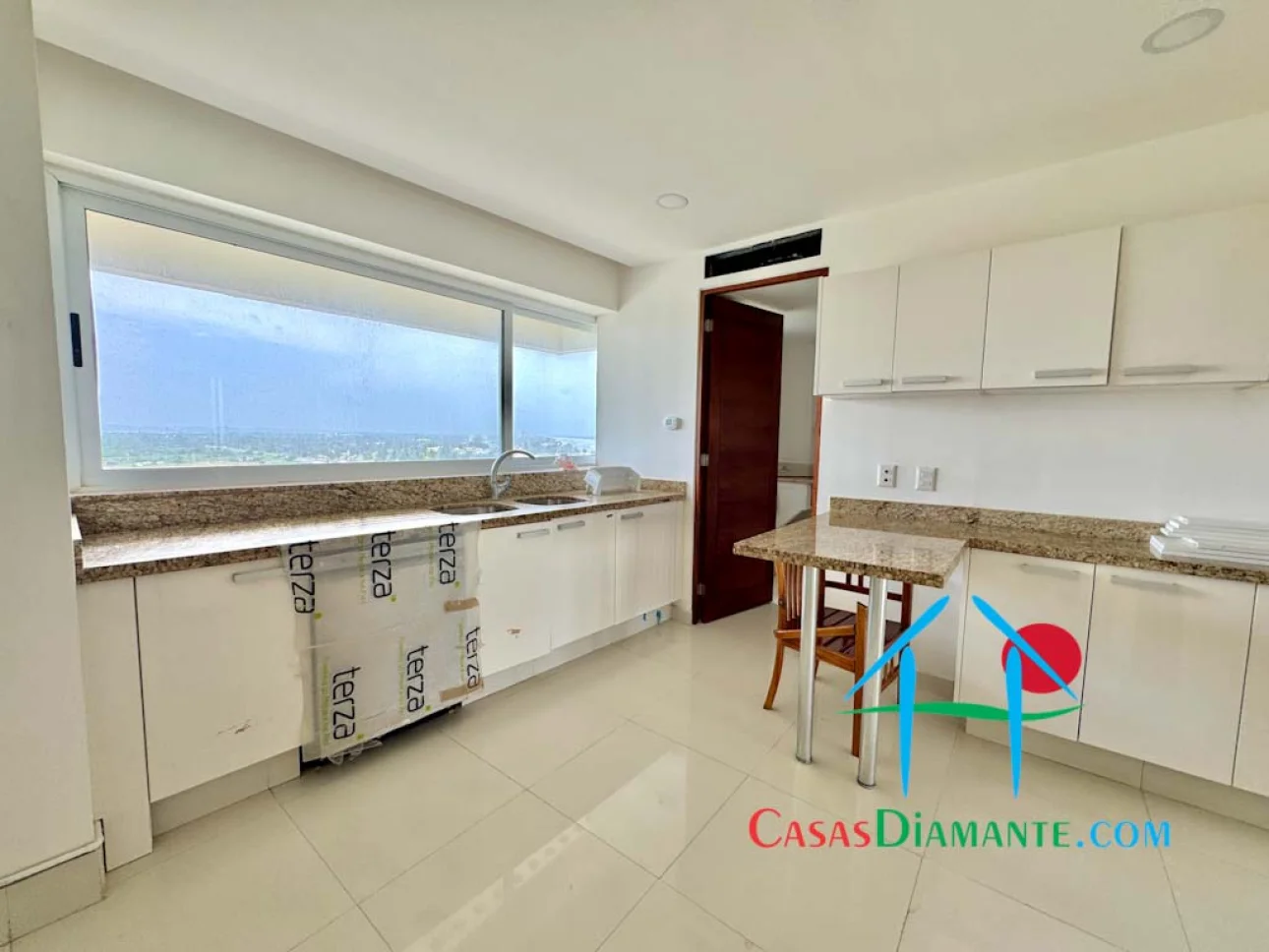 Departamento a pie de playa con terraza y vista al mar — foto 13