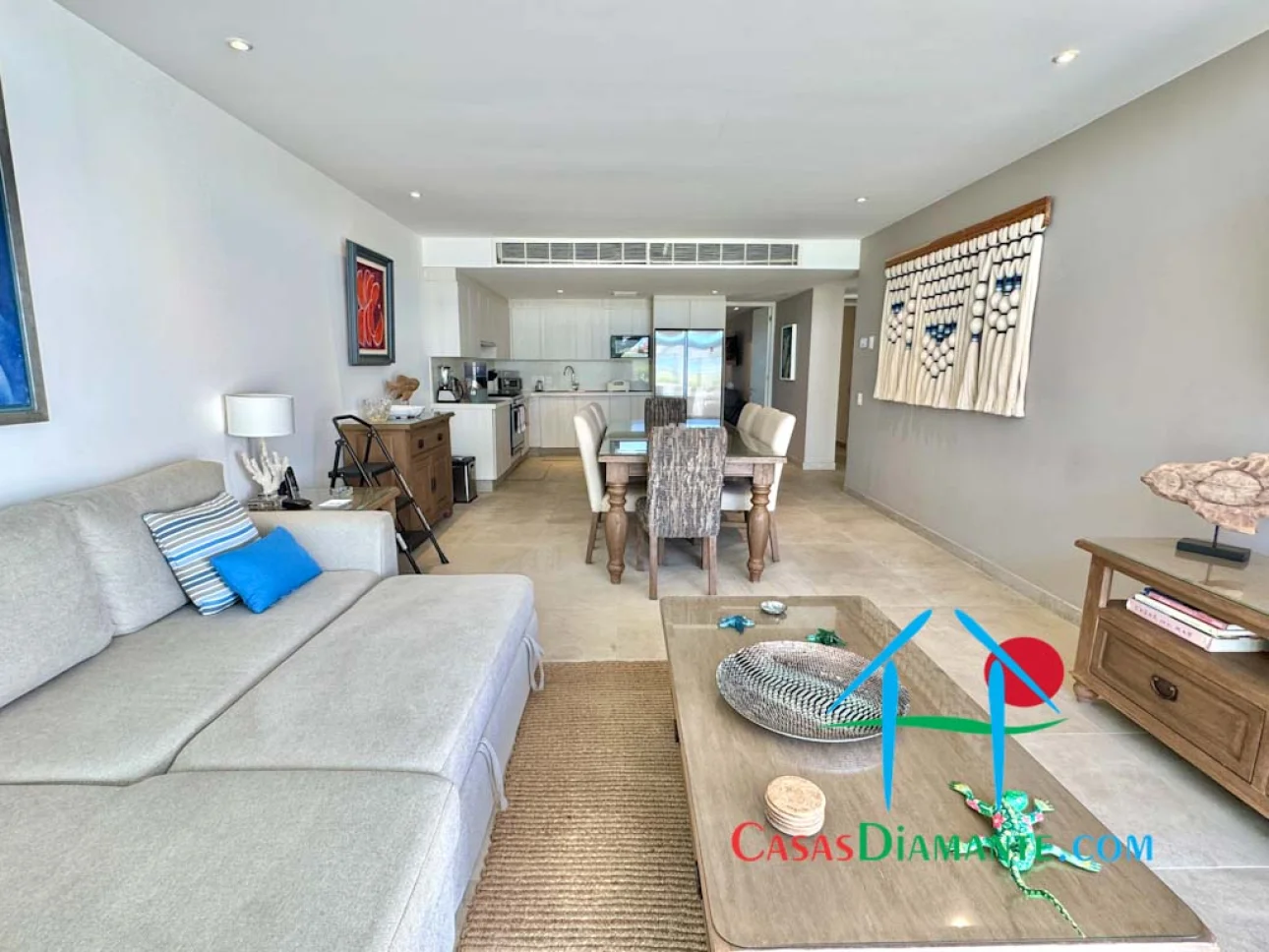 De playa con terraza, jacuzzi privado y salida al mar — foto 14