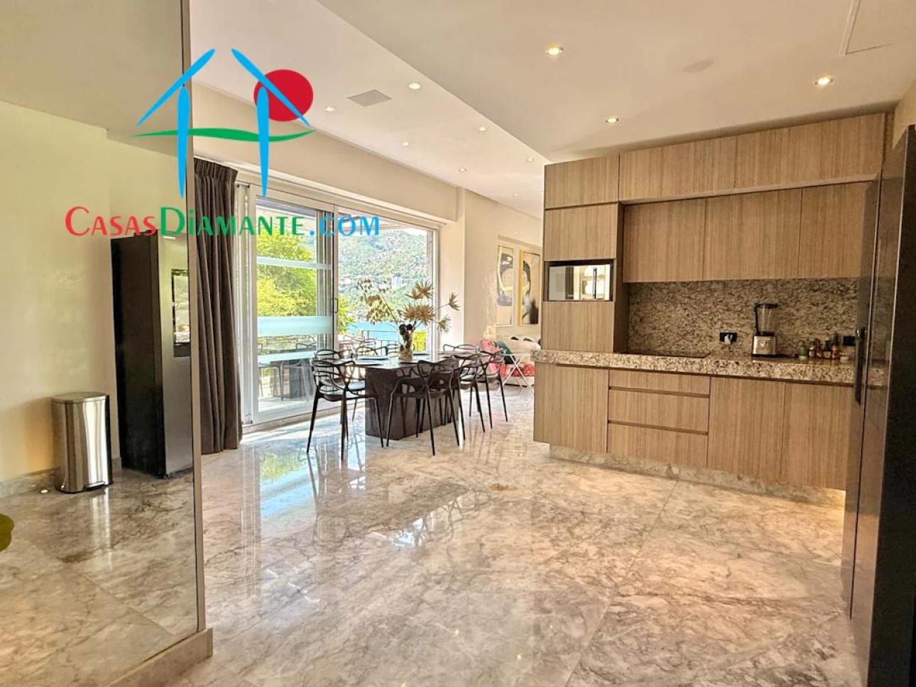 2 terrazas, vista al mar y jacuzzi privado